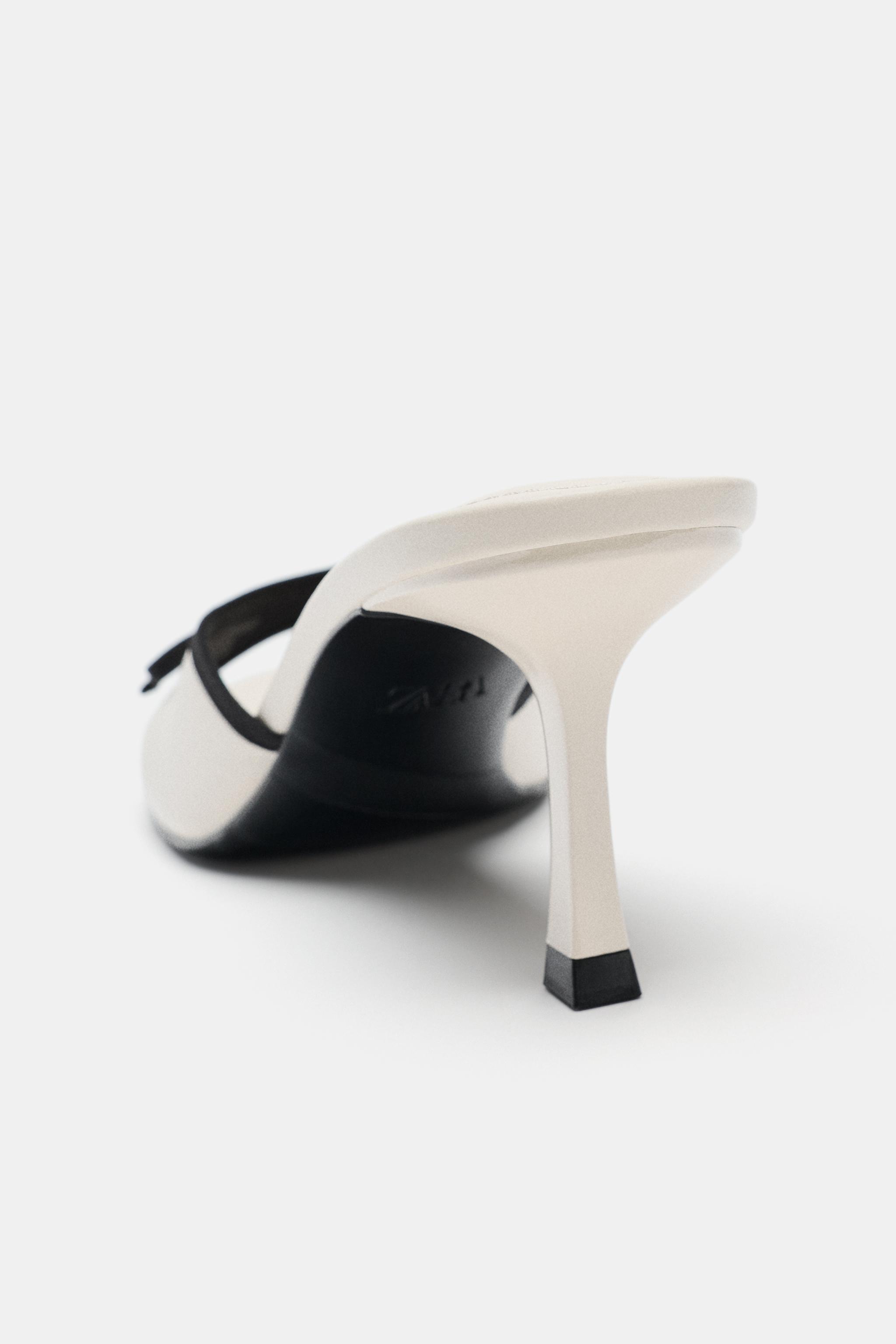 BOW HEELED SANDALS